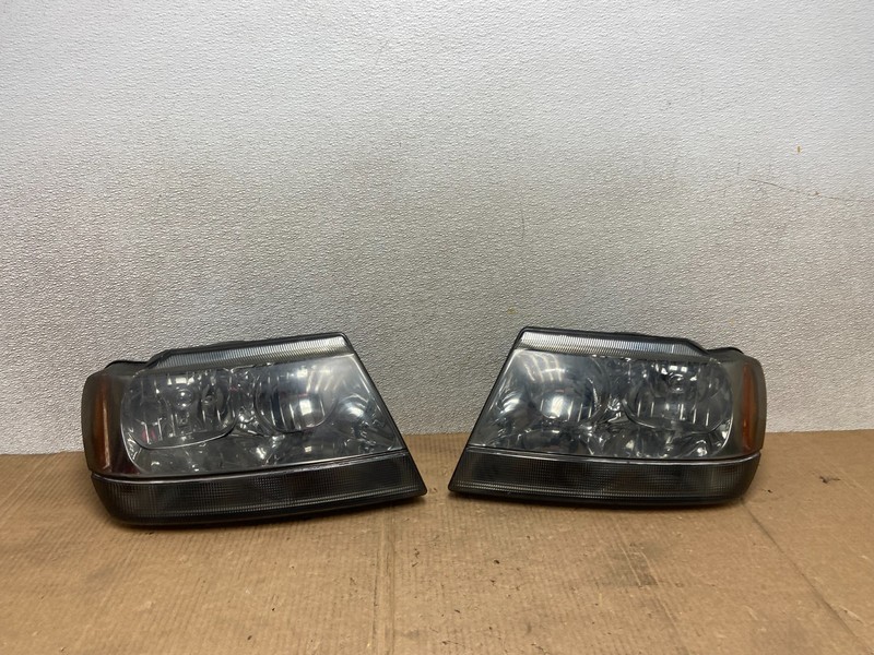 1999 - 2004 Jeep Grand Cherokee Left+Right Set Halogen Headlights AA6502 DW