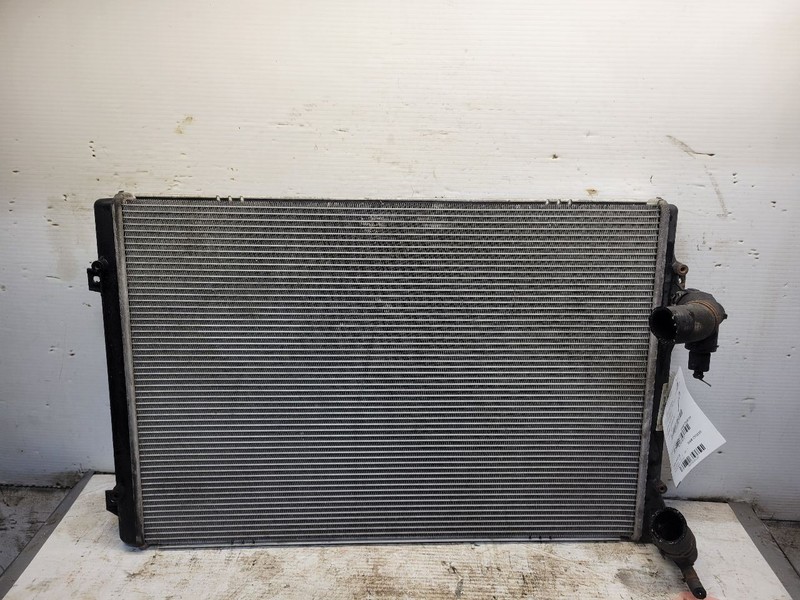 Radiator Fits 09-17 CC 1618137