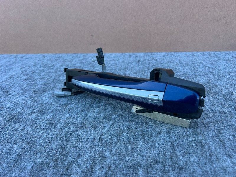 INFINITI Q50 2014-2024 OEM FRONT RIGHT PASSENGER EXTERIOR DOOR HANDLE (BLUE)