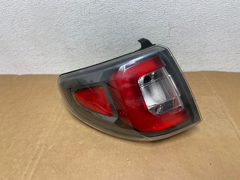 2013 to 2016 GMC Acadia Left Driver LH Side Tail Light AC8387 LK
