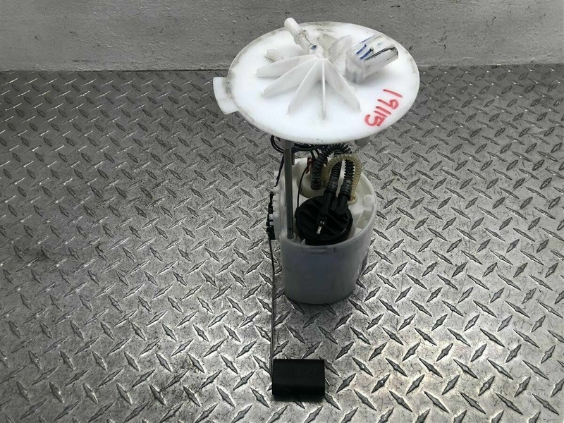 2005-2010 JEEP GRAND CHEROKEE COMMANDER FUEL GAS PUMP ASSEMBLY OEM 5143579AQ
