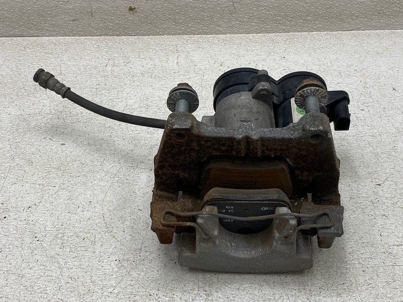 2017-2019 ALFA ROMEO GIULIA REAR LEFT DRIVER SIDE BRAKE CALIPER OEM LOT764