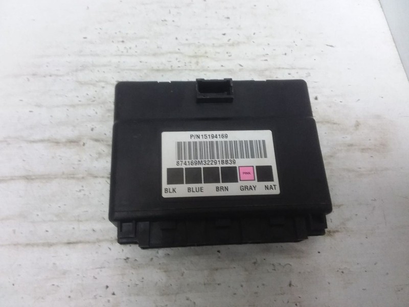 Body Control Module BCM Center Dash Fits 03-07 EXPRESS 1500 VAN 15194169