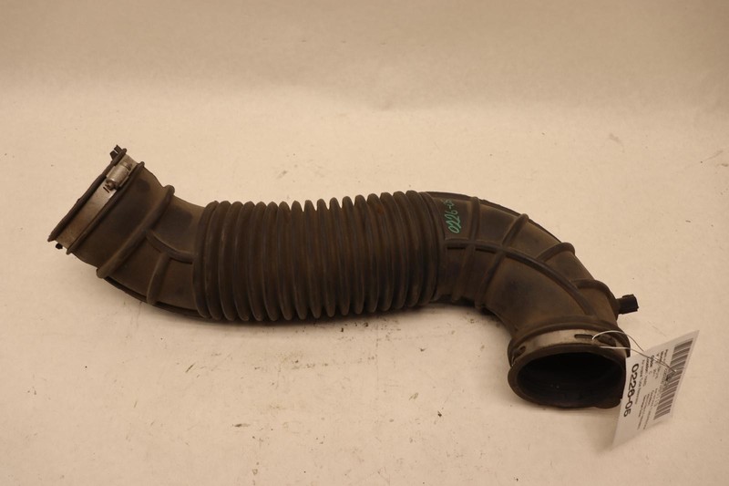 2011-2012 RAM 1500 5.7L ENGINE AIR INTAKE RESONATOR TUBEPIPE HOSE OEM