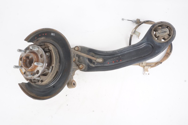 2016-2020 Kia Sorento Rear Right Passenger Side Spindle Knuckle Wheel Hub OEM