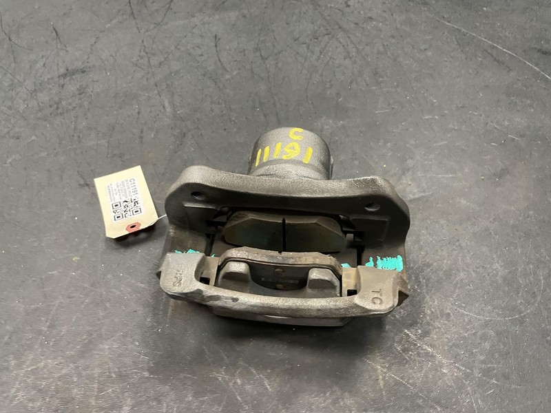 Front Left Brake Caliper 2019 Chevrolet Sonic 42592895 2018 2020