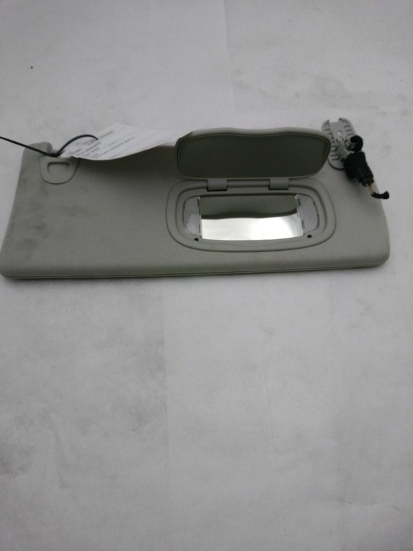 2019 Jeep Cherokee Red Sun Visor OEM Used, 93000 Miles, SKU NJ25-26652-673361
