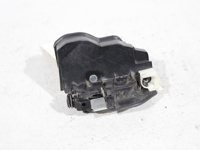 2012-2015 BMW X1 E84 FRONT LEFT DOOR LOCK LATCH ACTUATOR A053702 OEM