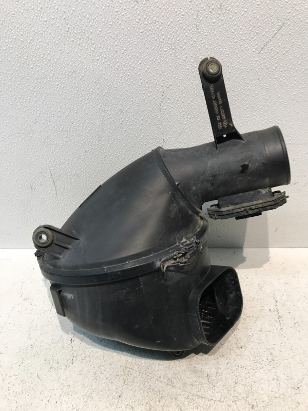 1998-2000 LEXUS LS400 XF20 Air Intake Cleaner Box Housing OEM 22020-50130