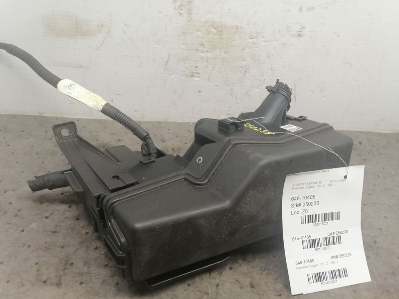 Fuse Box Engine VIN F 5th Digit 4 Cylinder Fits 10-11 CAMRY 1618021