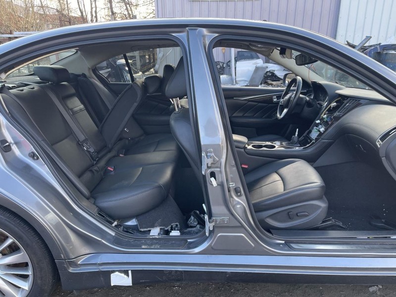 2014-23 INFINITI Q50 RIGHT ROCKER W/POST GRAY PC:KAD 3.0L AT AWD 70K LUXE 62727