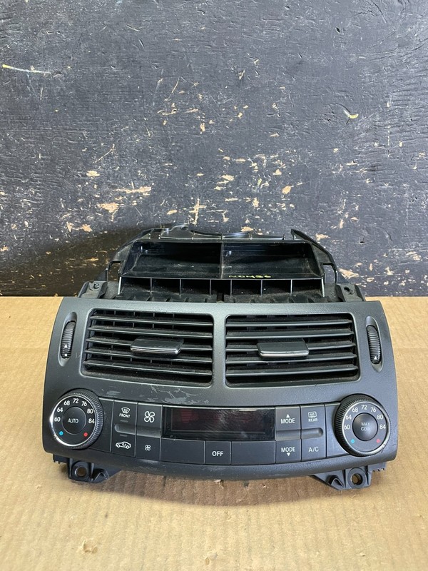 2007-2009 Mercedes E-Class E350 A/C Climate Control Air Vent Panel AA9295 DG