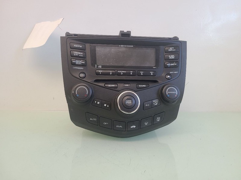 Audio Equipment Radio AM-FM-6 CD 6 Disc 120 Watt Fits 04-07 ACCORD 583208