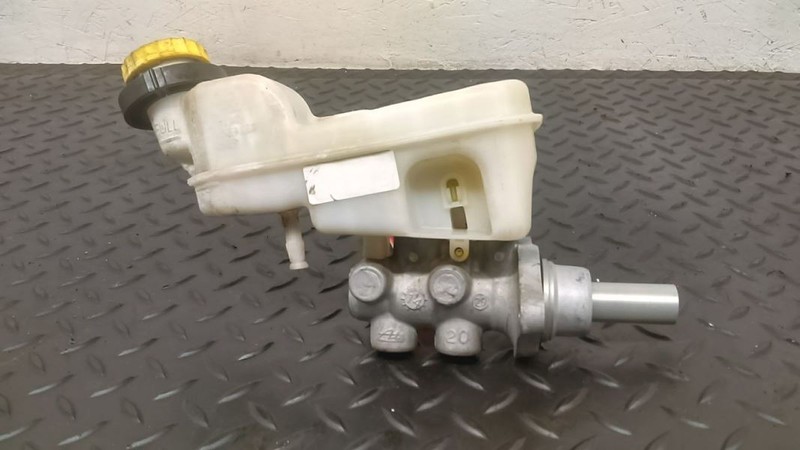 07-17 Jeep Compass Brake Master Cylinder OEM 05175093AA