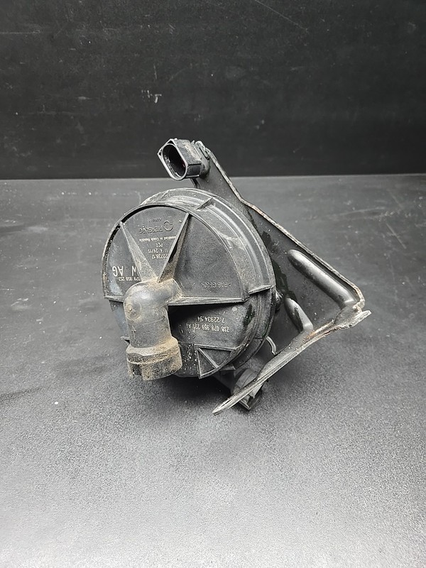 2012 - 2018 AUDI A6 A7 A8 QUATTRO - Secondary AIR PUMP 079959253 OEM
