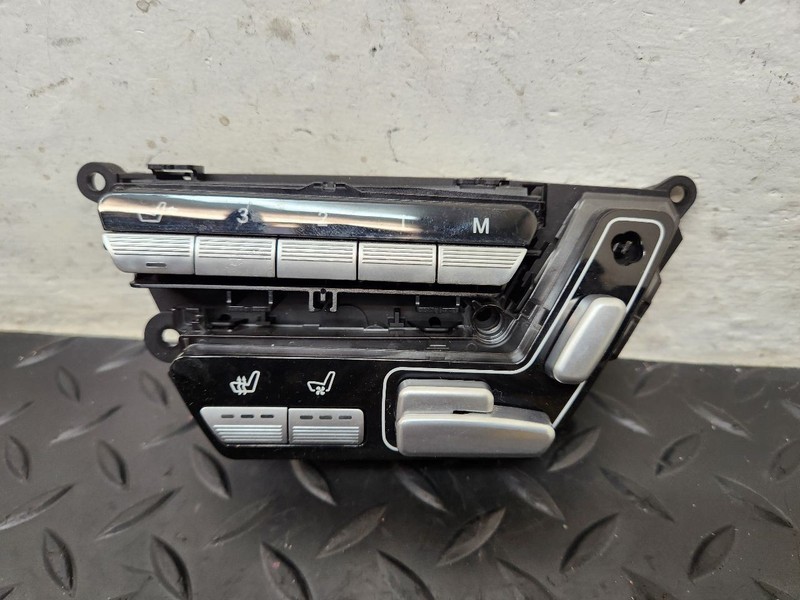 07-13 Mercedes-Benz S Class Rear Right Seat Switch Assembly OEM 2218701579