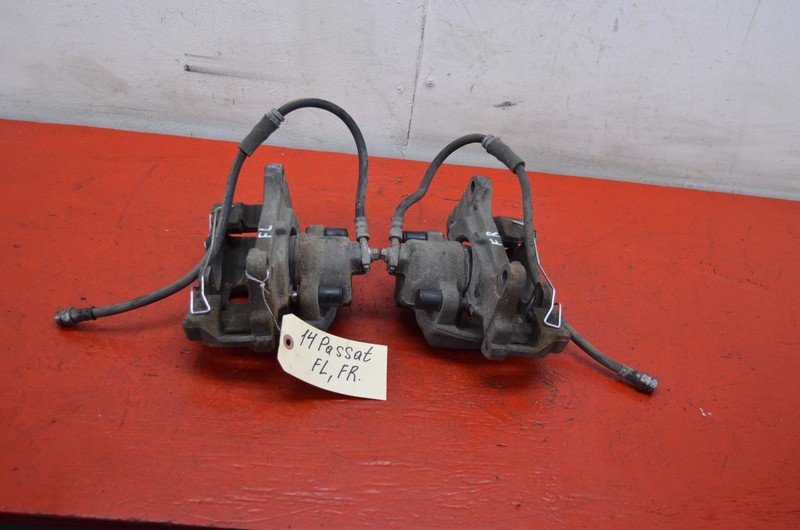 12-15 VOLKSWAGEN PASSAT FRONT LEFT / RIGHT BRAKE CALIPER SET OEM