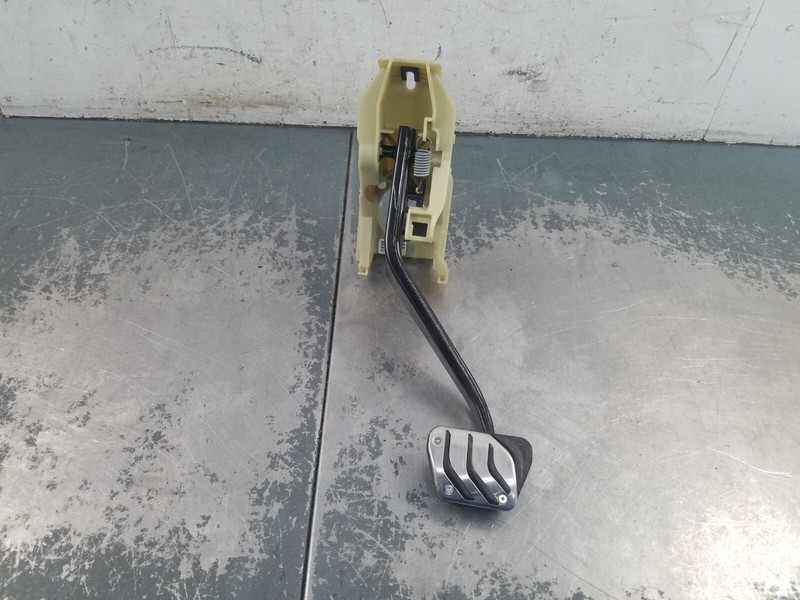 2015 BMW X5M F85 Brake Pedal Assembly #9227 VV5