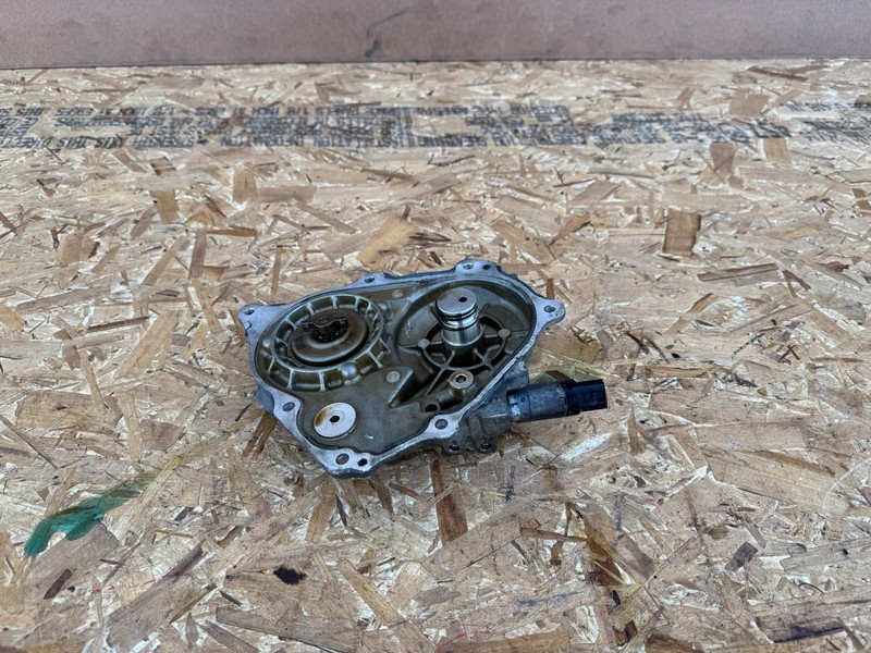 INFINITI Q50 Q60 16-24 OEM ENGINE MOTOR RIGHT PASSNGER CAMSHAFT VTC COVER 3.0T