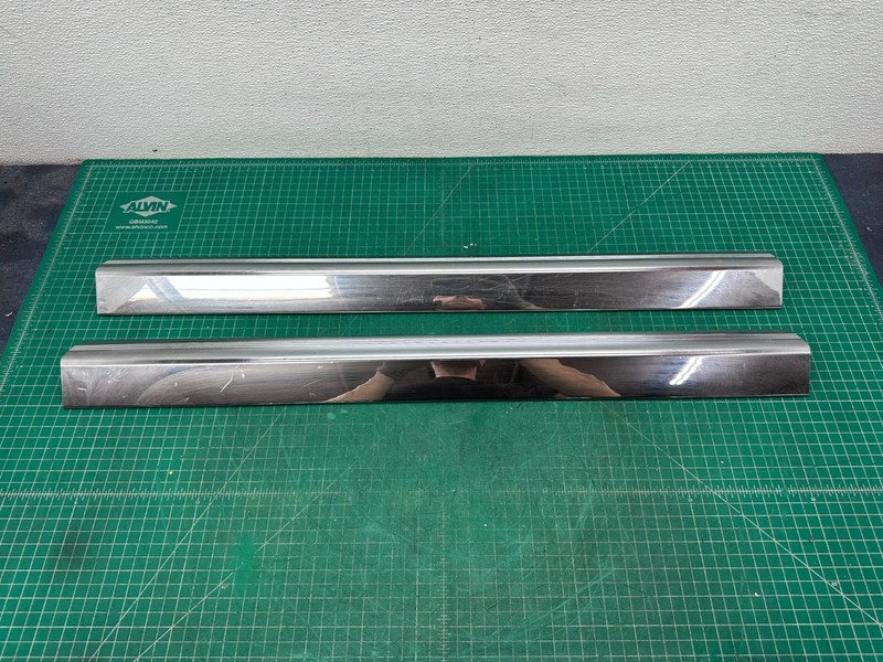 03-06 Mercedes-Benz CL500 C215 - LEFT & RIGHT SIDE DOOR STEP SILL COVER SET OEM