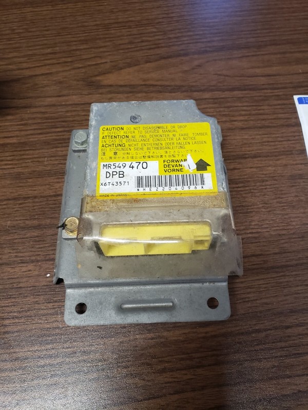 ECM MR54970 Fits 00-03 Mitsubishi Montero Sport OEM