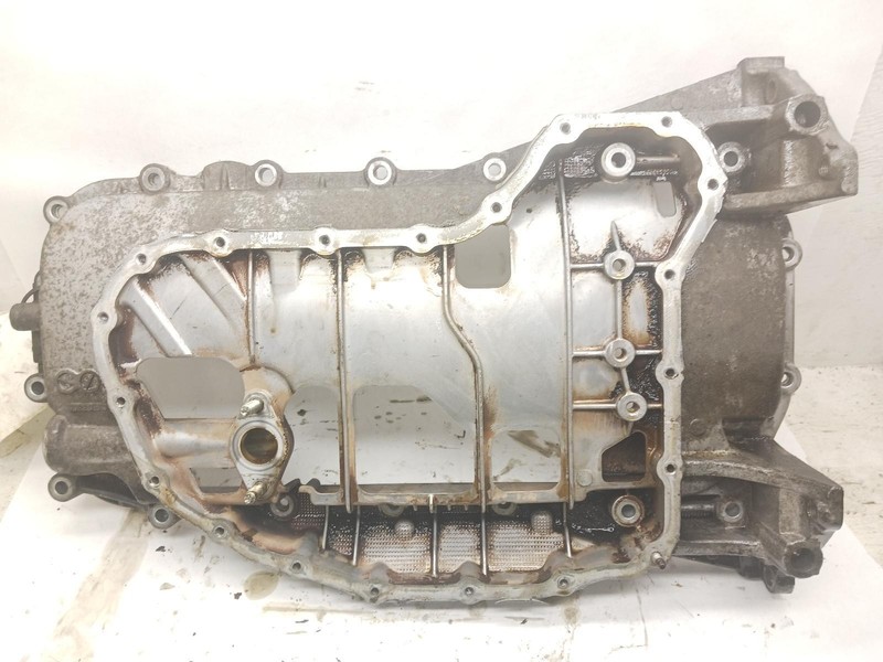 05-'23 TOYOTA TACOMA upper Oil Pan 2.7L OEM 6 Month Warranty!