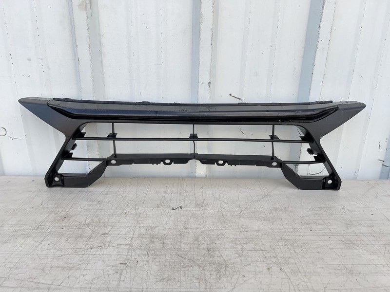 2022-2023 NISSAN SENTRA GRILLE SOME CRACKS UPPER PC:KH3 FWD 19K -S- 59459
