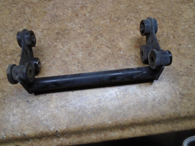 2003 Yamaha FZS1 FZ1 FZ 1 FZS1000 1000 Fazer Engine Frame Support Mount Bracket