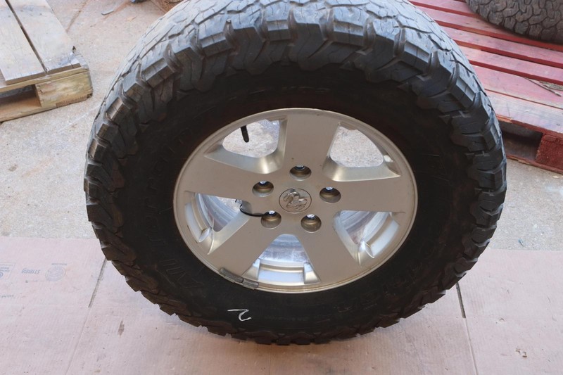 2009-2012 DODGE RAM 1500 WHEEL RIM TIRE 285/70 R17 17X7 ALUMINUM 5 SPOKE OEM