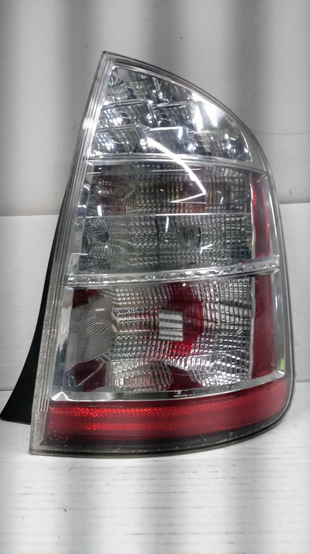2007 Toyota Prius Right Tail Light Assembly Grey OEM 185611 236K Miles