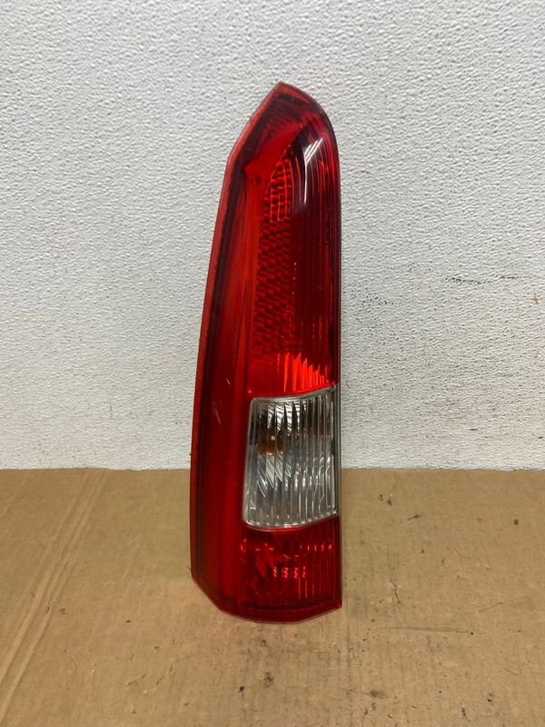 2001 - 2004 Volvo XC70 V70 Left Driver LH Side Tail Light Upper Oem AD2825 LK