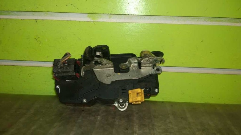 07 CHEVY EQUINOX LS 3.4L AT PASSENGERRIGHT REAR DOOR LOCK LATCH OEM 1558-11