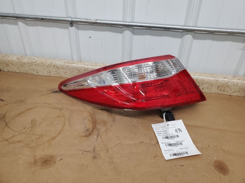 Driver Left Tail Light Quarter Panel Mounted Fits 15-17 CAMRY 292902