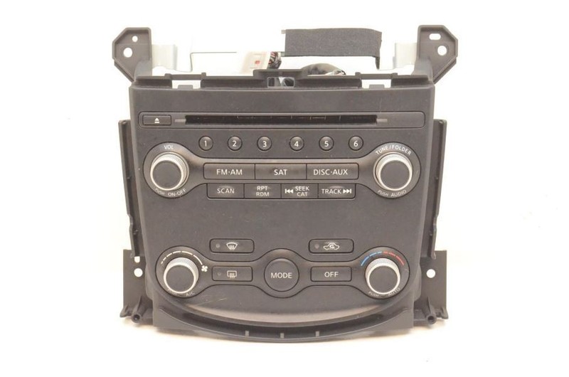 2010 Nissan 307Z Roadster Radio Controls with AC Controls 1EA1A 210408