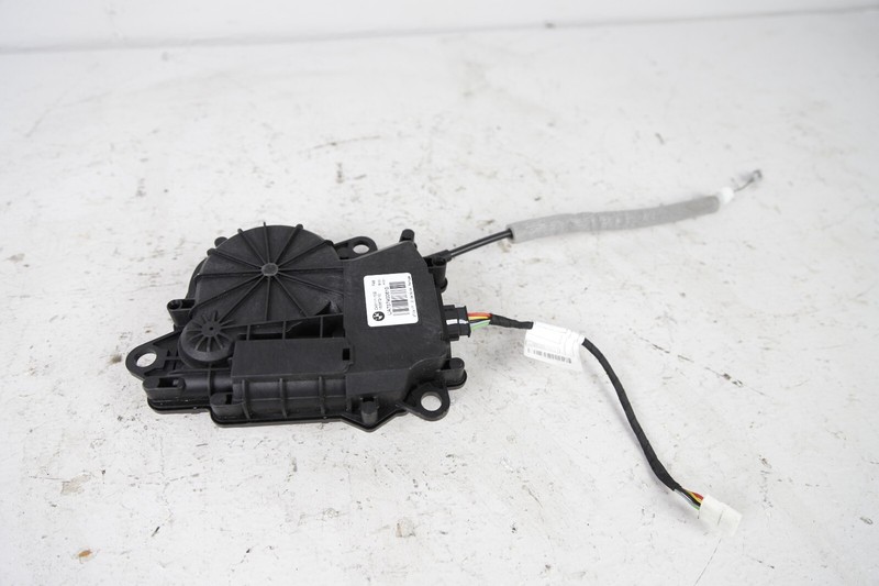2016 - 2021 BMW X1 F48 REAR TRUNK ACTUATOR 737400610 OEM