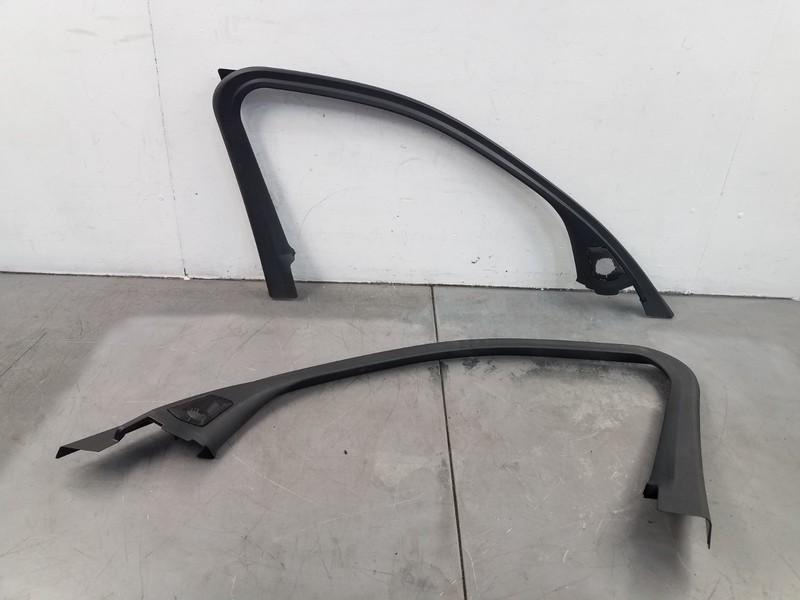 2025 BMW M3 Comp xDrive G80 Front Door Upper Window Trim #8926 E5
