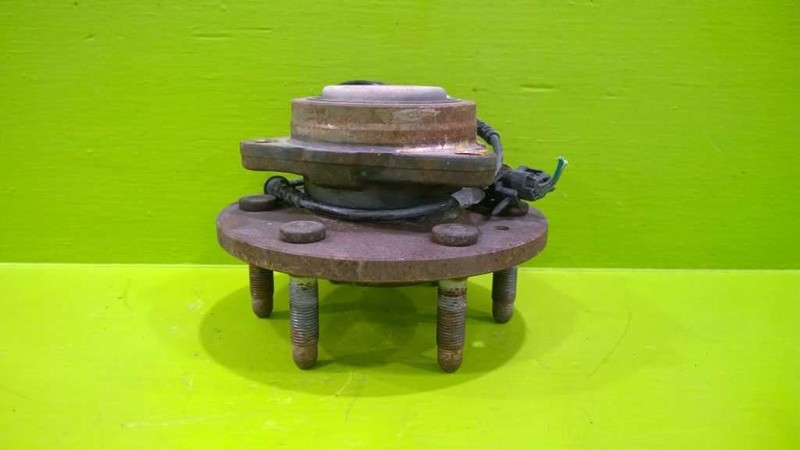 07 08 09 10 11 12 13 14 CHEVY TAHOE LT 5.3L AT FRONT WHEEL HUB OEM 2428-125