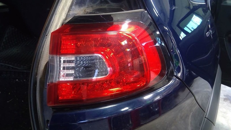 Passenger Tail Light Quarter Panel Mounted LED Fits 14-18 CHEROKEE 3431121
