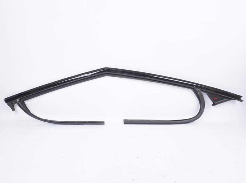 2021-2024 POLESTAR 2 FRONT RIGHT SIDE DOOR PANEL TRIM BEZEL MOLDING