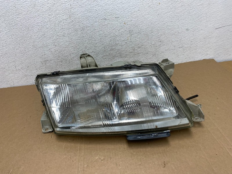 1999to 2003 Saab 9-3 Front Right Passenger Side Headlight AD7878 DG