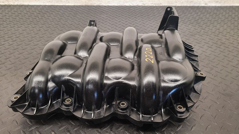 01-03 Ford E250 Van 4.2L Upper Intake Manifold 6-256 OEM 1L3Z-9424-AA