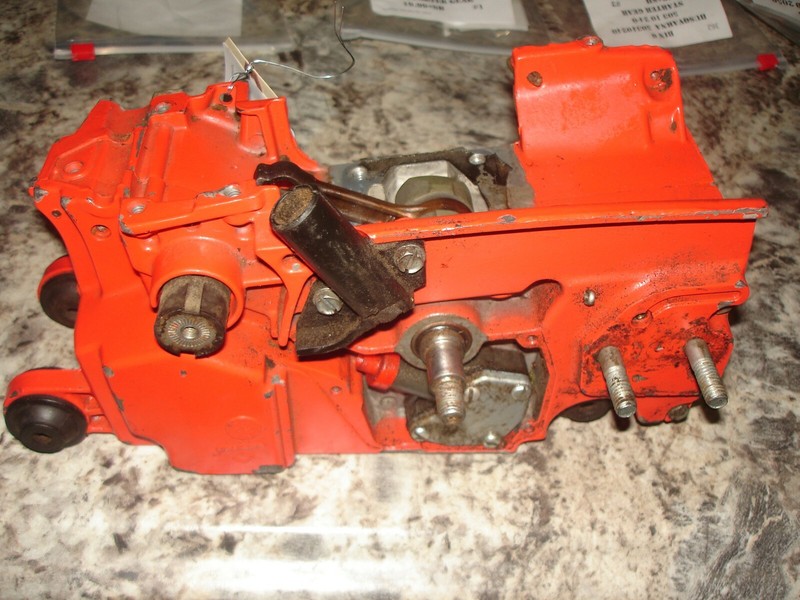 Craftsman 3.7 18 pscrank case chainsaw part358.356101poulanbin6