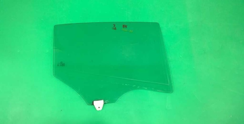 14 15 16 17 18 MAZDA 3 PASSENGER REAR WINDOW DOOR GLASS OEM 3144-110