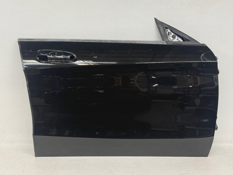 ⭐2014-2019 MERCEDES CLA250 FRONT RIGHT DOOR PANEL COVER SHELL CARD OEM LOT2739