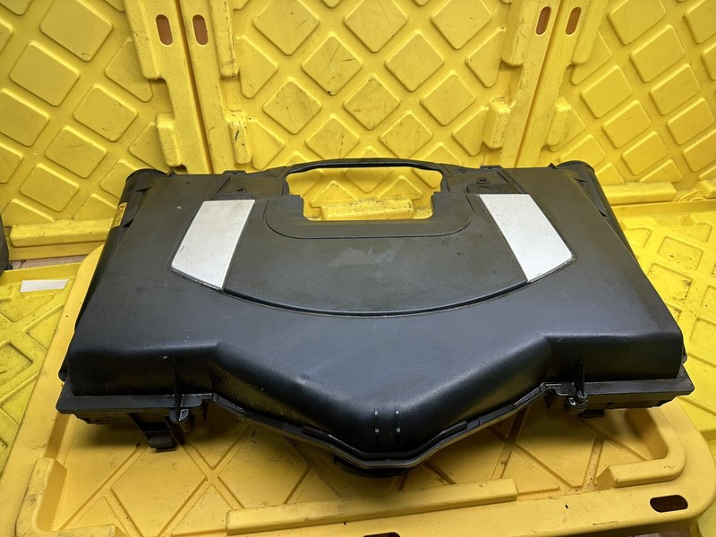 2006 - 2009 MERCEDES R350 AIR CLEANER ENGINE MOTOR COVER 2730900401 OEM