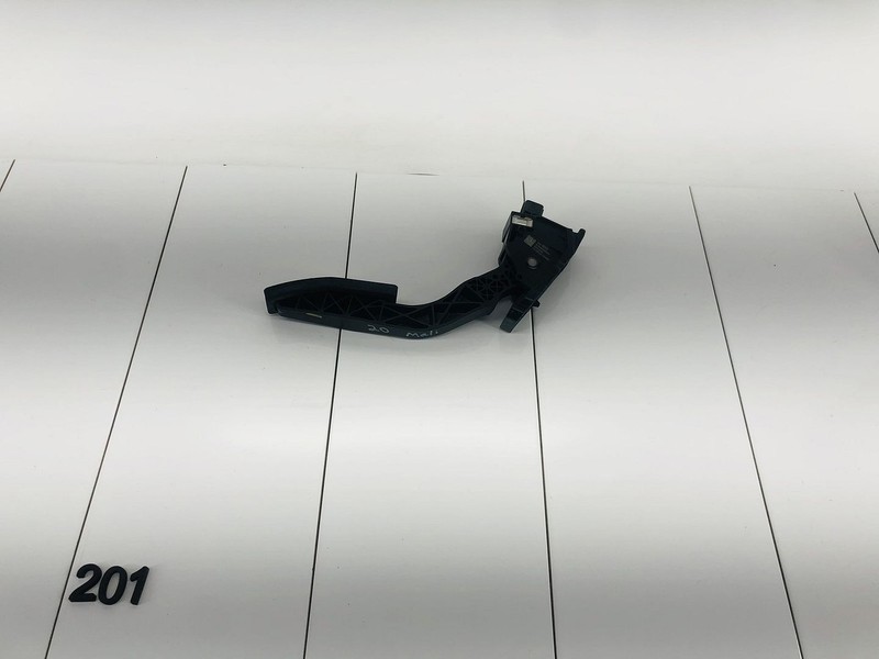 19-23 CHEVROLET MALIBU 1.5L L4 GASOLINE ENGINE THROTTLE ACCELERATOR PEDAL OEM