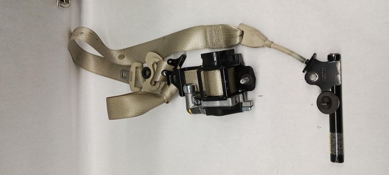 2013 LINCOLN MKZ Front Seat Belt passenger retractor OEM 13 14
