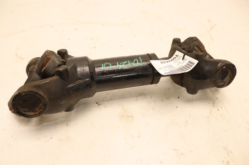 2018-2024 VOLVO VNL 860 REAR DRIVE SHAFT CARDAN 20R157 OEM