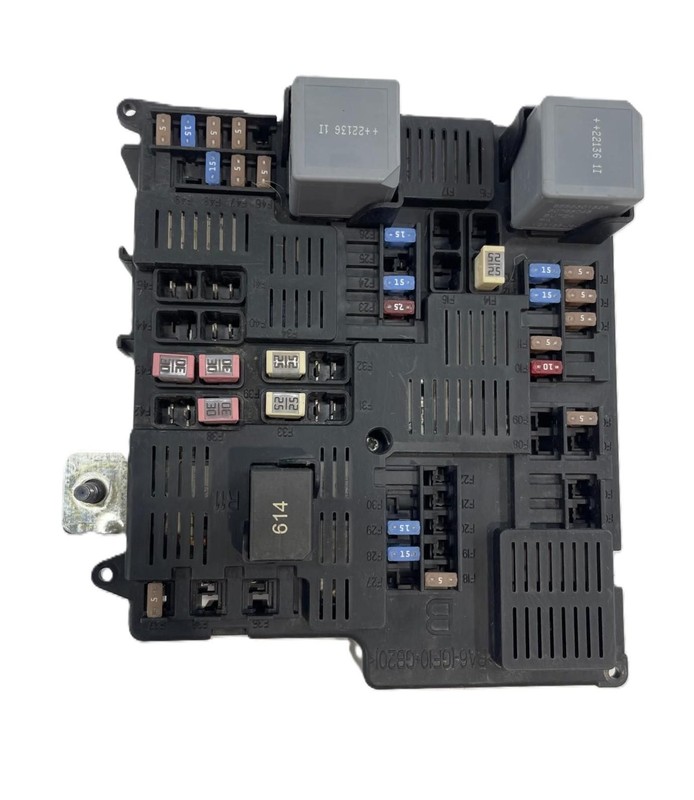 2024 Volvo S60 Plus Hybrid Engine Relay Fuse Junction Box 32212299 OEM