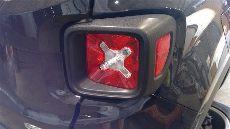 Passenger Tail Light Incandescent Black Bezel Fits 15-20 RENEGADE 3309905